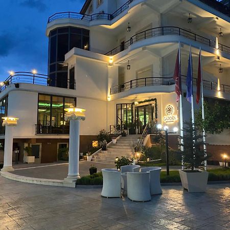 Garden Boutique Hotel Эльбасан Экстерьер фото