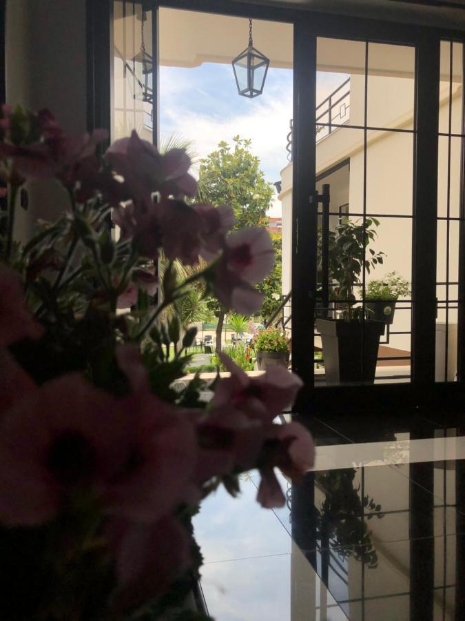 Garden Boutique Hotel Эльбасан Экстерьер фото