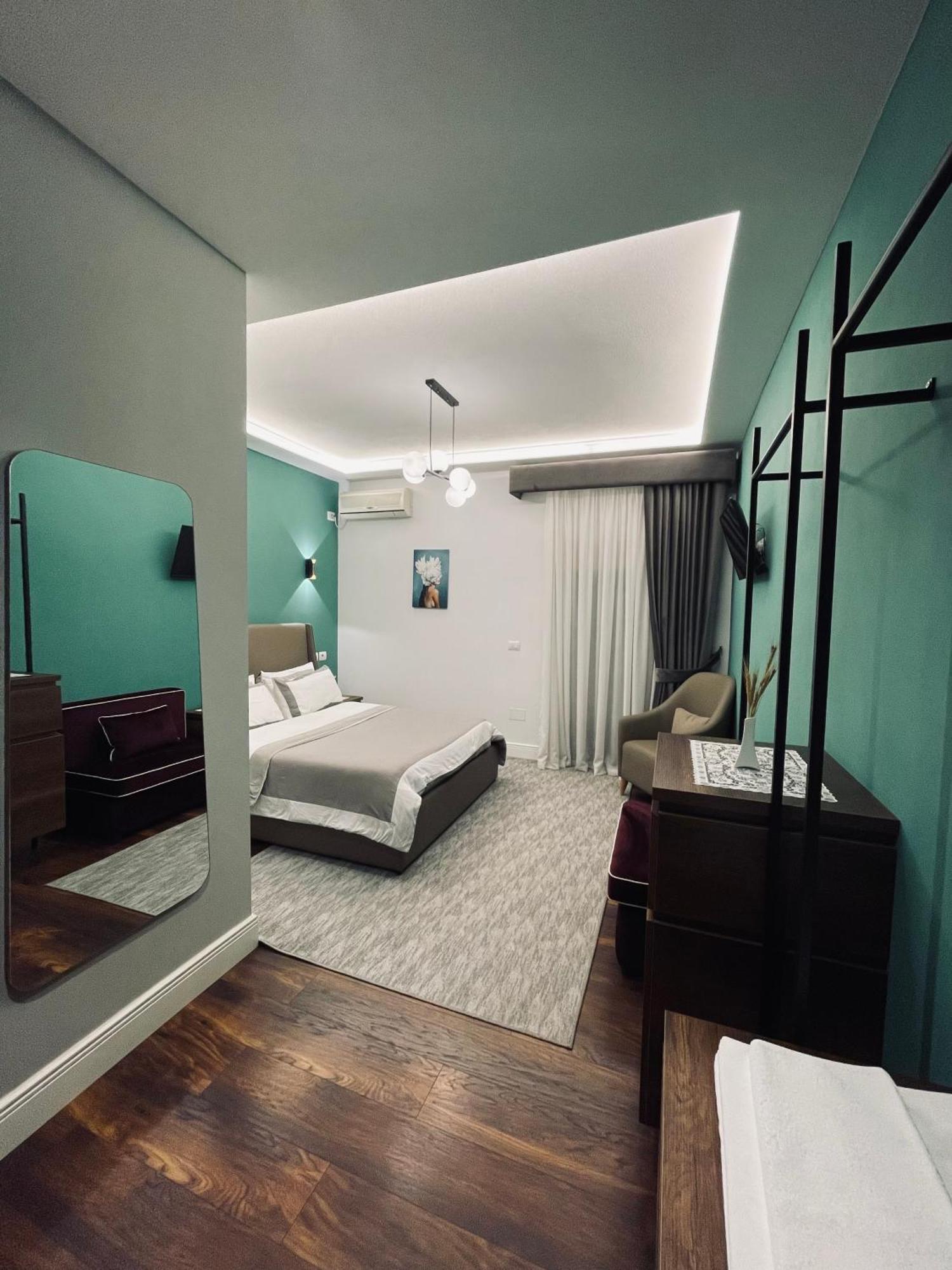 Garden Boutique Hotel Эльбасан Экстерьер фото
