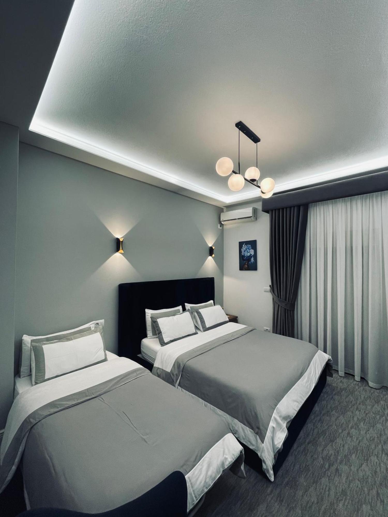 Garden Boutique Hotel Эльбасан Экстерьер фото